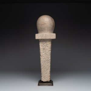 A Cambodian gray sandstone linga, pre-Angkor, 7/8th C. — photo 2