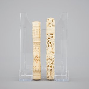 A carved Chinese ivory group of 3 Immortals, a fisherman and two needle cases, with an Indian carved ivory goddess, 19th C. — photo 9