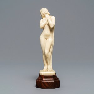 A carved ivory Art Deco figure of a naked lady, 1st half 20th C. — photo 2