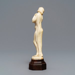 A carved ivory Art Deco figure of a naked lady, 1st half 20th C. — photo 3