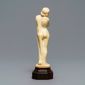A carved ivory Art Deco figure of a naked lady, 1st half 20th C. — photo 4