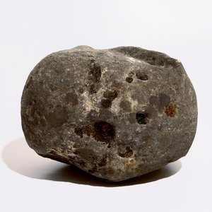 A carved limestone model of a skull or Memento Mori, 16th C. — photo 7