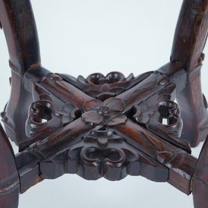 A carved round Chinese wood stand with marble top, 19/20th C. — 照片 8