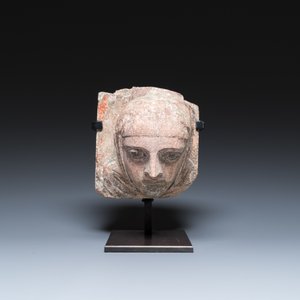 A carved stone corbel fragment of a female saint's head with traces of polychromy, The Netherlands, 15th C. — 照片 2