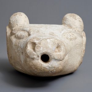 A carved stone fountain head in the shape of a buffalo, 17/18th C. — 照片 2