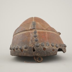 A carved wood African mask, early to mid 20th C., possibly Holo — photo 4