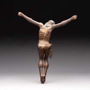 A carved wooden Corpus Christi with traces of polychromy, Spain, 16/17th C. — 照片 2