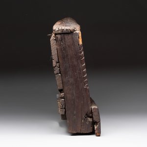 A carved wooden religious shrine depicting the martyrdom of Saint Erasmus of Formia, Germany, 17/18th C. — photo 4