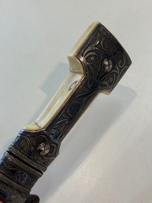 A Caucasian walrus bone-hilted kindjal with niello silver mounts, 19th C. — 照片 9