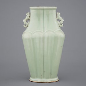 Een celadon vaas naar archaïsch voorbeeld, gemerkt Yongzheng, 19e eeuw — foto 3