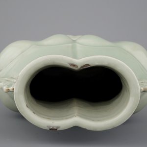 Een celadon vaas naar archaïsch voorbeeld, gemerkt Yongzheng, 19e eeuw — foto 5