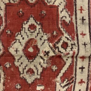 A ceremonial patola ikat sari for the Indonesian market with East India Company-stamps, Gujarat, India, 17th C. — photo 16