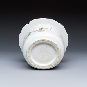 A Chantilly soft-paste porcelain Kakiemon-style 'Squirrel and Grapevine' wine cooler — photo 7