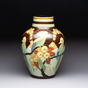 A Charles Catteau for Boch Kéramis 'Parrots' vase, 20th C. — 照片 1