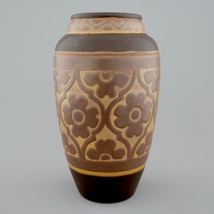 A Charles Catteau stoneware grès vase with floral design for Boch Kéramis, 1st half 20th C. — photo 1