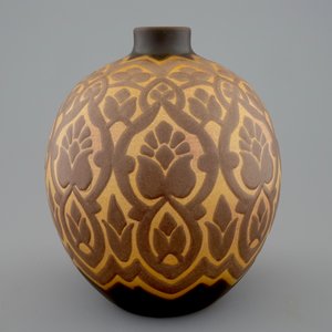 A Charles Catteau stoneware grès vase with floral design for Boch Kéramis, 1st half 20th C. — photo 4