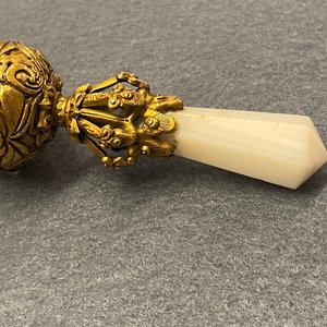 A Chinese agate and crystal-embellished gilt bronze Mandarin hat finial, 18th C. — photo 16