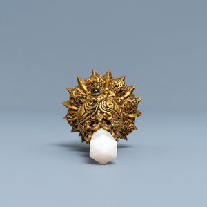 A Chinese agate and crystal-embellished gilt bronze Mandarin hat finial, 18th C. — photo 5