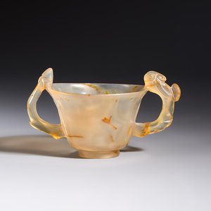 A Chinese agate cup with two lingzhi-form handles, 19th C. — photo 1