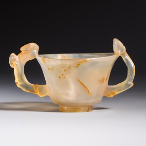 A Chinese agate cup with two lingzhi-form handles, 19th C. — photo 4