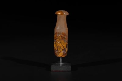 A Chinese agate 'Liuhai' cigarette holder or hookah mouth piece, possibly for the Islamic market, 19th C.