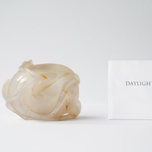 A Chinese agate peach-form brush washer, Qing — 照片 11