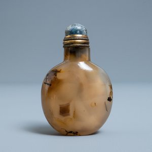 A Chinese agate snuff bottle, 19th C. — photo 1