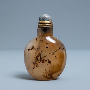 A Chinese agate snuff bottle, 19th C. — photo 3