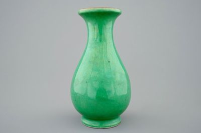 A Chinese apple green pear shaped vase, 19th C.