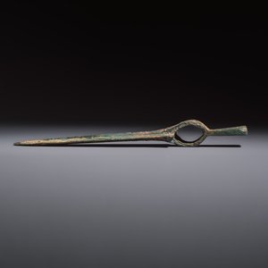 A Chinese archaic bronze dagger-axe, 'Ge 戈', Western Zhou — 照片 3