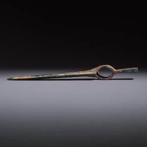 A Chinese archaic bronze dagger-axe, 'Ge 戈', Western Zhou — 照片 4