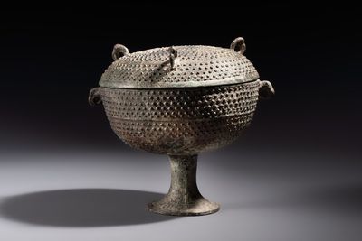A Chinese archaic bronze food vessel and cover with 'Leiwen' and bosses design, 'Dou 豆', Eastern Zhou