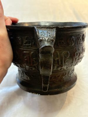 A Chinese archaic bronze food vessel, 'gui 簋', Western Zhou — photo 7
