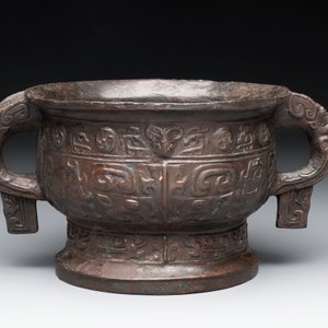 A Chinese archaic bronze food vessel, 'gui 簋', Western Zhou — photo 3