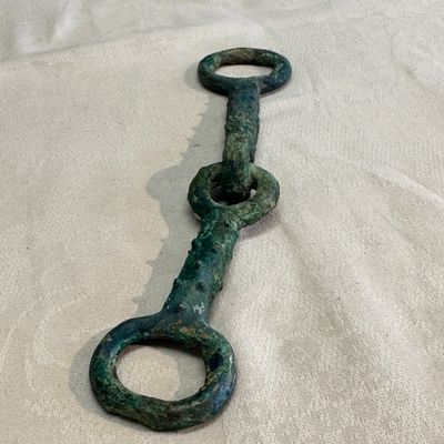 A Chinese archaic bronze horse bit — photo 2
