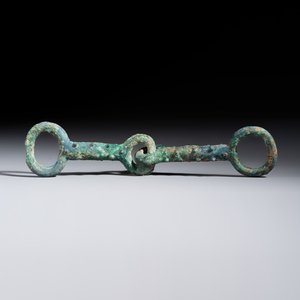 A Chinese archaic bronze horse bit — photo 2
