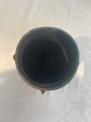 A Chinese archaic bronze inscribed wine vessel with scale design, 'hu 壺', Zhou — photo 25