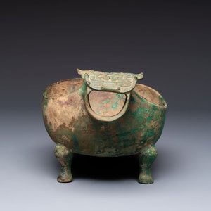 A Chinese archaic bronze pouring vessel, Yi 匜, Warring States period/Han — foto 3