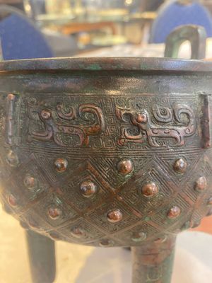 A Chinese archaic bronze ritual tripod food vessel, 'ding 鼎', Western Zhou — foto 13
