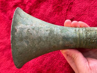 A Chinese archaic bronze ritual wine vessel, 'gu 觚', Shang — photo 16