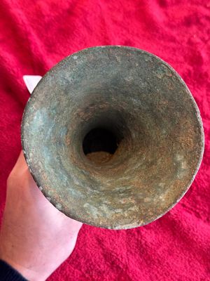 A Chinese archaic bronze ritual wine vessel, 'gu 觚', Shang — photo 21