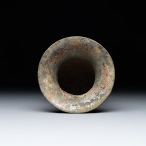 A Chinese archaic bronze ritual wine vessel with buffalo heads, 'zhi 觯', Western Zhou — photo 5