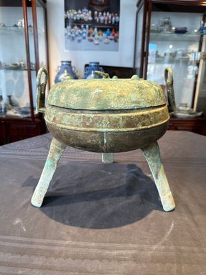 A Chinese archaic bronze tripod food vessel, 'ding 鼎', Eastern Han — 照片 3