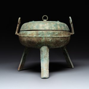 A Chinese archaic bronze tripod food vessel, 'ding 鼎', Eastern Han — 照片 1