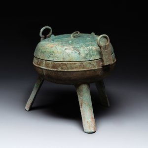 A Chinese archaic bronze tripod food vessel, 'ding 鼎', Eastern Han — 照片 2