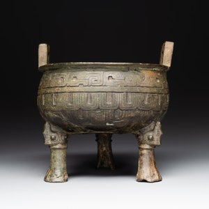 A Chinese archaic bronze tripod food vessel, 'ding 鼎', Han — foto 2