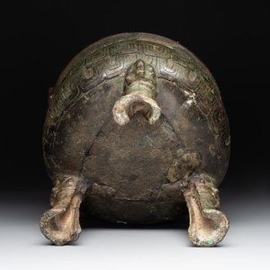 A Chinese archaic bronze tripod food vessel, 'ding 鼎', Han — foto 7