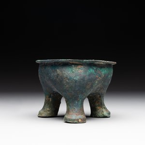 A Chinese archaic bronze tripod food vessel, 'li 鬲', late Western Zhou/early Eastern Zhou — foto 3