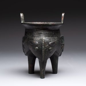A Chinese archaic bronze tripod food vessel, 'li 鬲', Western Zhou — photo 1
