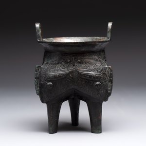 A Chinese archaic bronze tripod food vessel, 'li 鬲', Western Zhou — photo 3